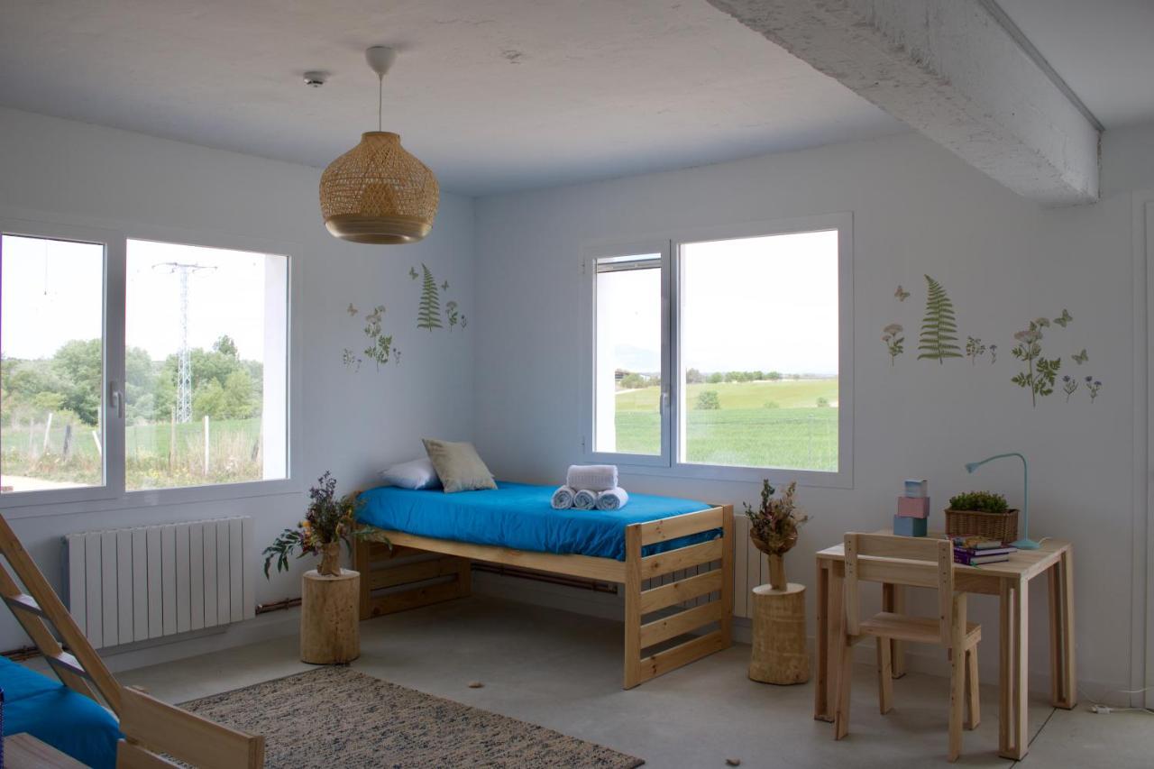 Entheos Hostel Lerin Екстериор снимка