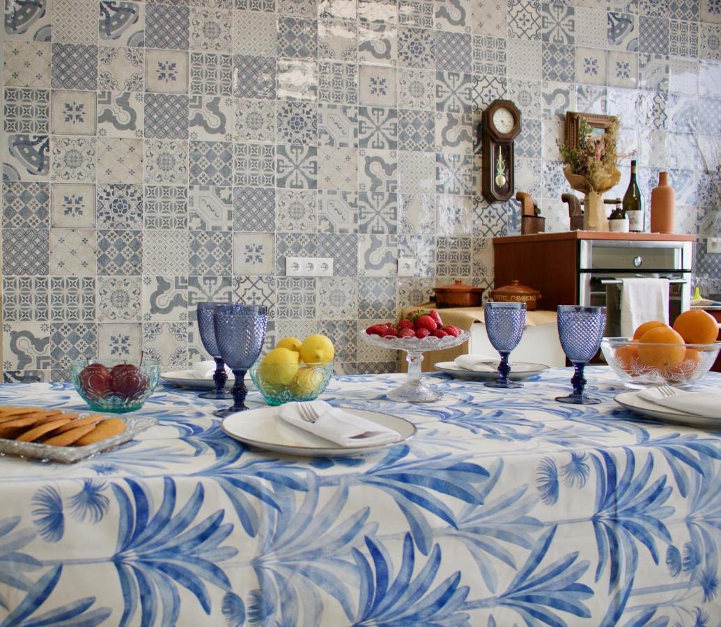 Entheos Hostel Lerin Екстериор снимка