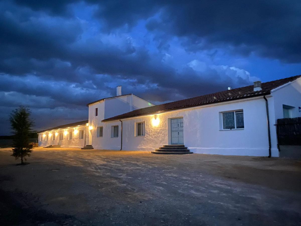 Entheos Hostel Lerin Екстериор снимка