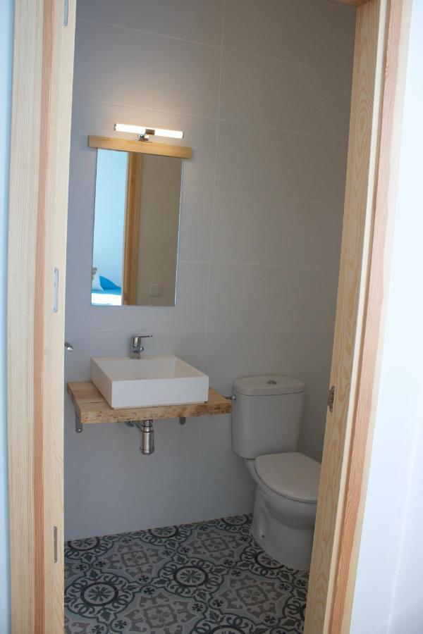 Entheos Hostel Lerin Екстериор снимка
