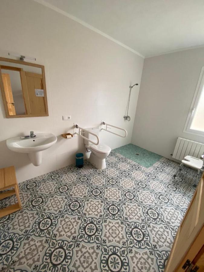 Entheos Hostel Lerin Екстериор снимка