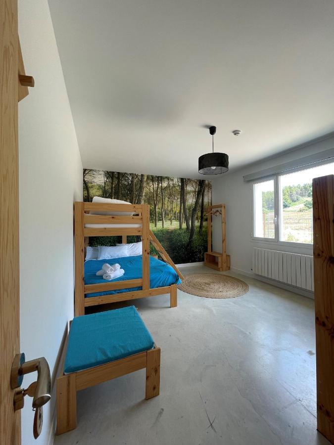 Entheos Hostel Lerin Екстериор снимка