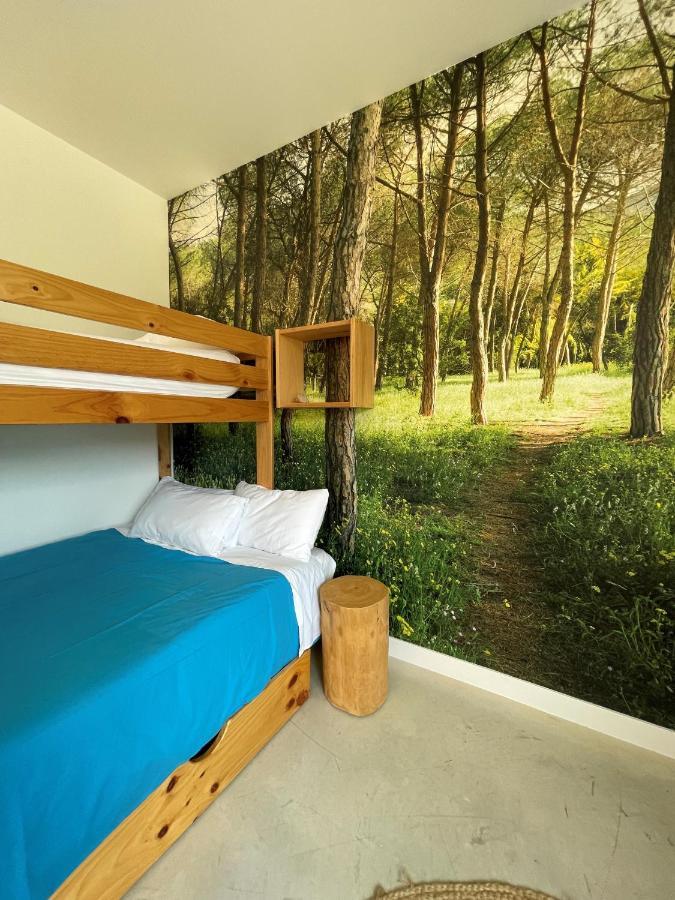 Entheos Hostel Lerin Екстериор снимка